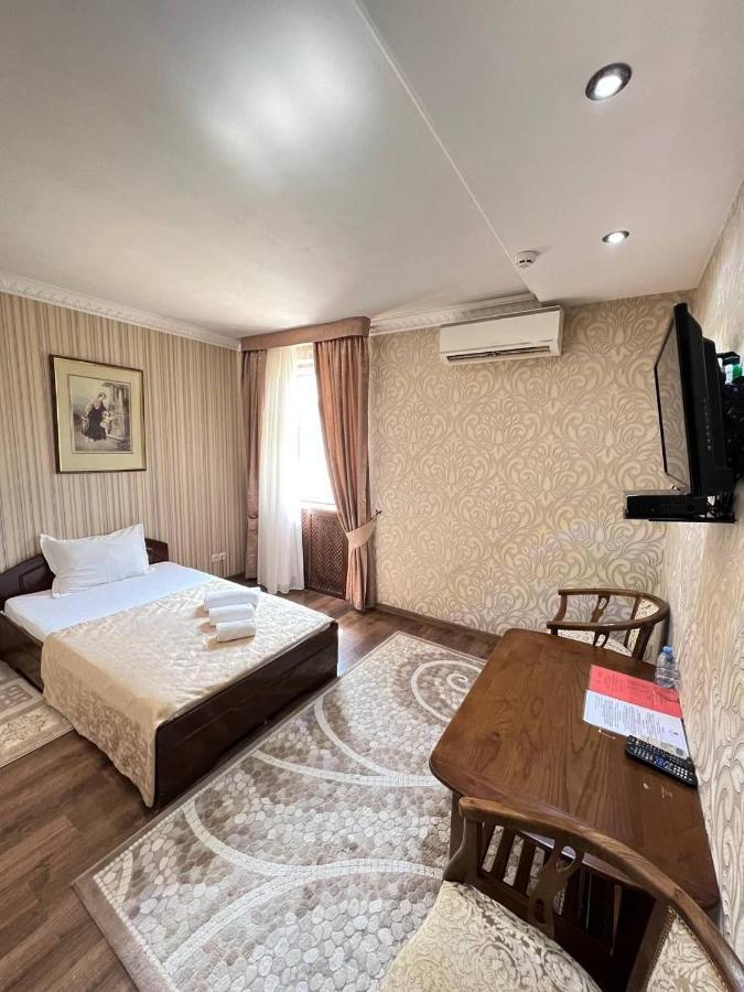 Hotel Papillon Tashkent Exterior photo
