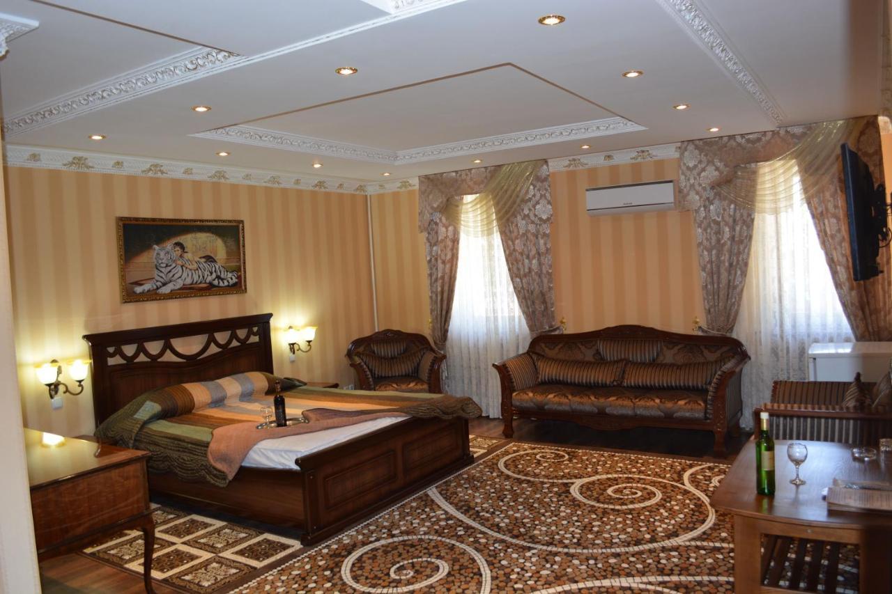 Hotel Papillon Tashkent Exterior photo
